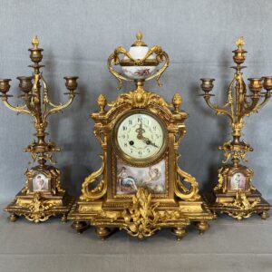 Каминные часы с канделябрами, Франция, конец XIX века, бронза, фарфор